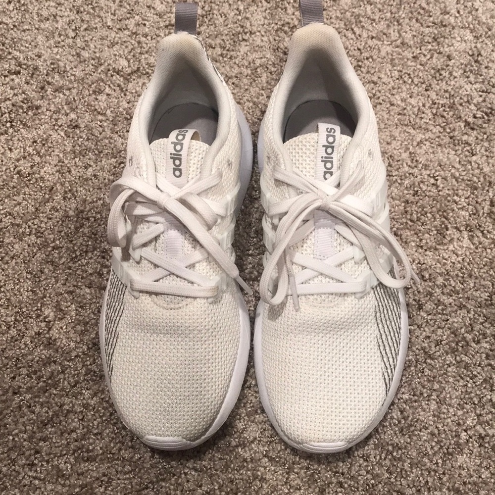 Adidas Questar sneakers!!